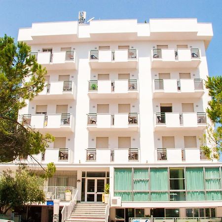 Hotel Raffaello チェゼナーティコ エクステリア 写真