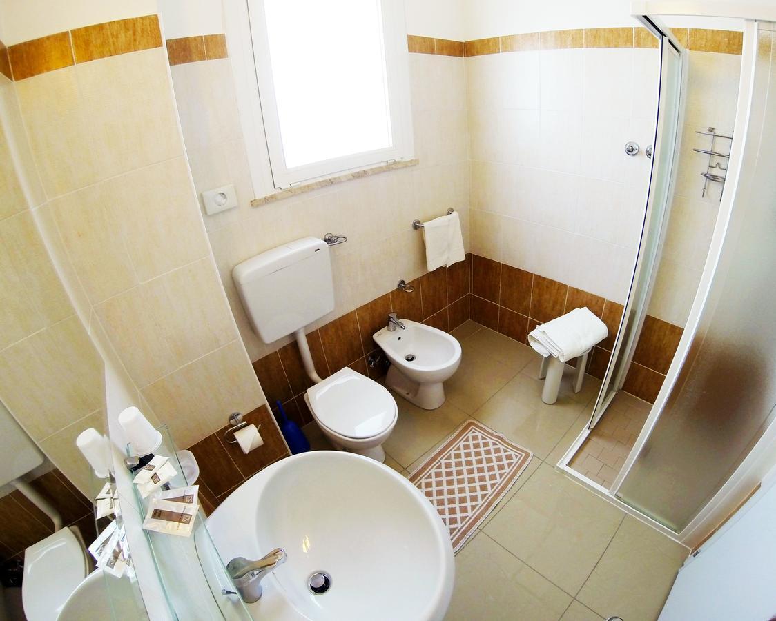 Hotel Raffaello チェゼナーティコ エクステリア 写真