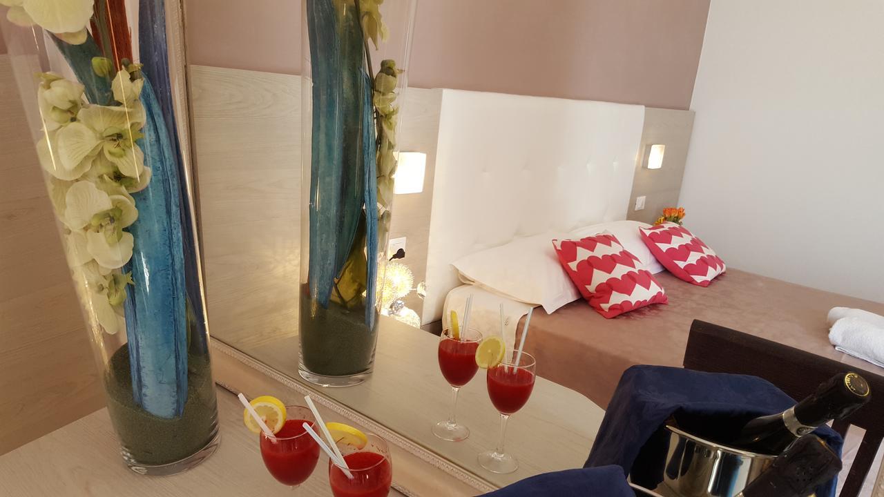 Hotel Raffaello チェゼナーティコ エクステリア 写真
